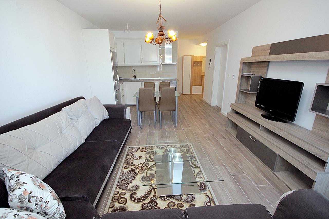 Apartment Melina Dobra Voda Eksteriør billede