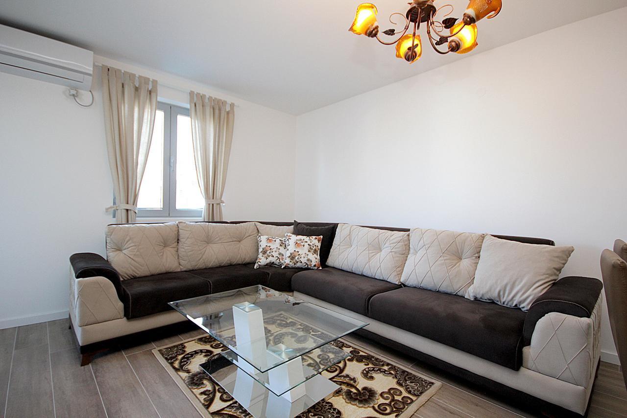 Apartment Melina Dobra Voda Eksteriør billede