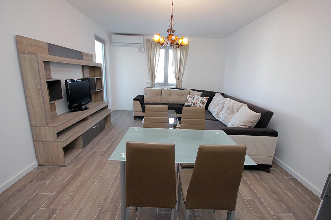 Apartment Melina Dobra Voda Eksteriør billede